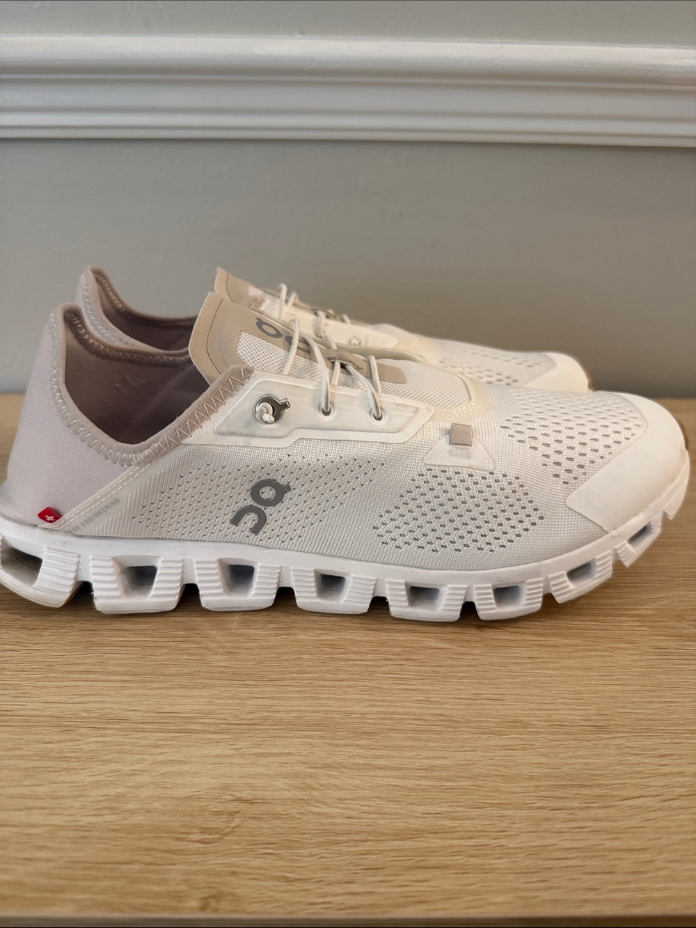 On Running Cloud Coast Men's Running Shoes Size 11.5